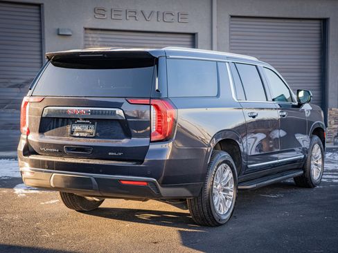 Used 2024 GMC Yukon XL SLT image 7