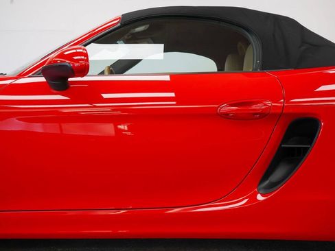 Used 2015 Porsche Boxster S RWD image 16