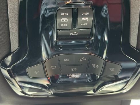 Used 2024 Alfa Romeo Stelvio Veloce image 27