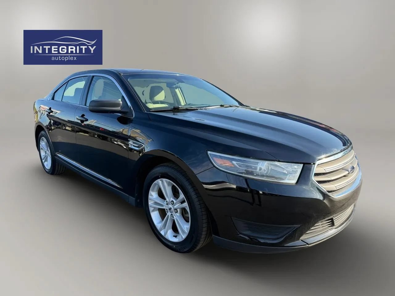 Used 2018 Ford Taurus SE FWD image 7