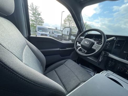 New 2026 Ford F450 XL w/ FX4 Off-Road Package AWD/4WD image 15