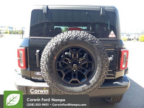 New 2026 Ford Bronco Badlands image 4