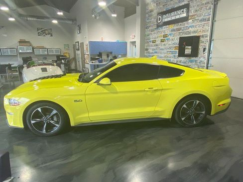 Used 2021 Ford Mustang GT RWD image 4