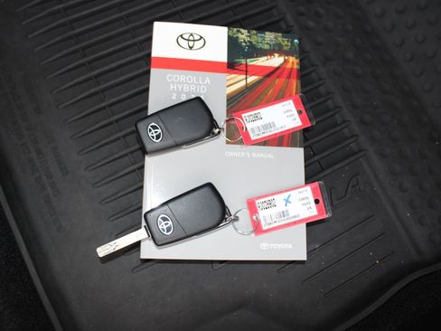 Certified 2024 Toyota Corolla LE image 26