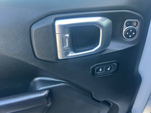 Used 2021 Jeep Wrangler Unlimited Sport image 11