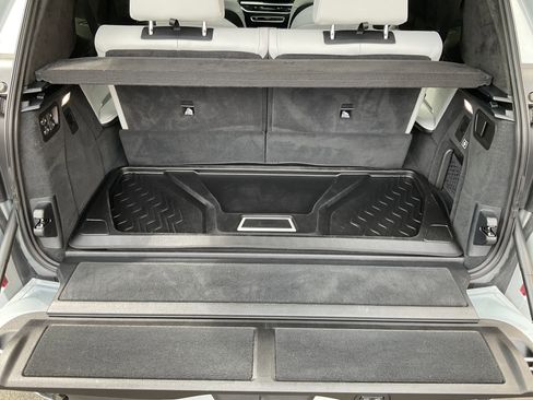 Used 2023 BMW X7 xDrive40i w/ M Sport Package AWD/4WD image 50