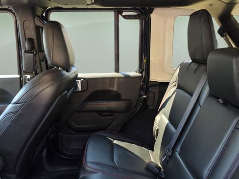 Used 2023 Jeep Wrangler Rubicon w/ Cold Weather Group image 28