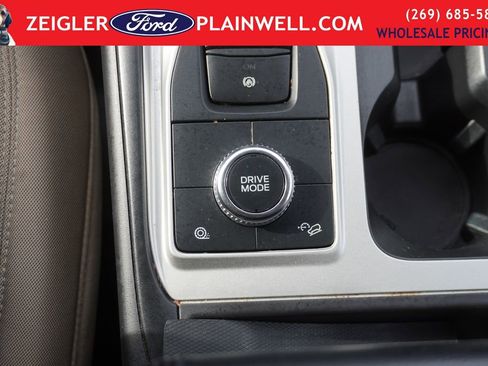 Used 2023 Ford Explorer 4WD image 23