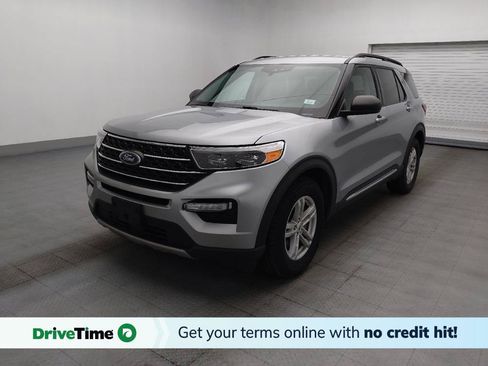Used 2024 Ford Explorer XLT w/ Equipment Group 202A RWD image 1