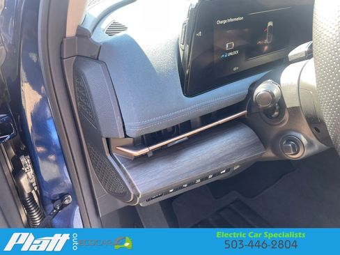 Used 2023 Nissan Ariya AWD/4WD image 25