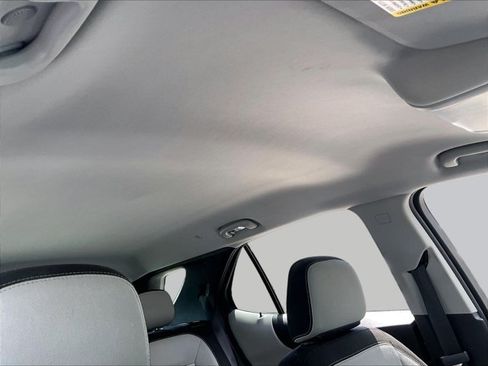 Used 2020 Chevrolet Equinox LS FWD image 17