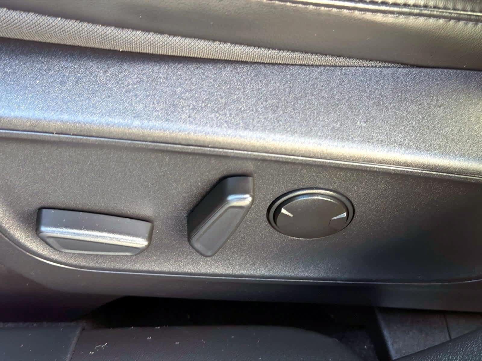 Used 2024 Ford Escape ST-Line w/ Tech Pack #1 FWD image 12