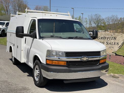 Used 2011 Chevrolet Express 3500 RWD image 1