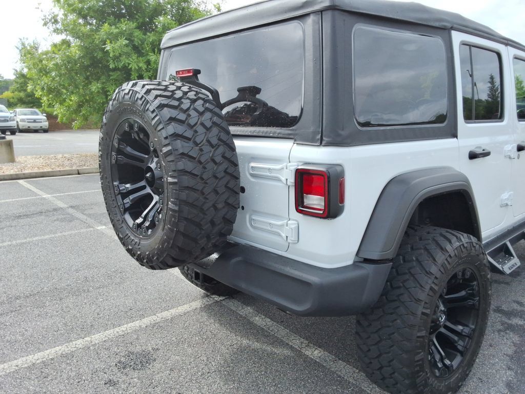 Used 2018 Jeep Wrangler Unlimited Sport AWD/4WD image 15