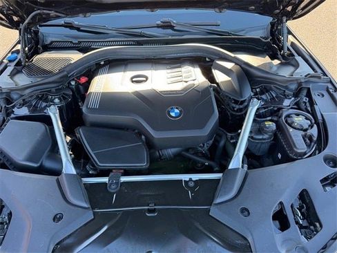 Used 2021 BMW 530i xDrive w/ Premium Package image 12