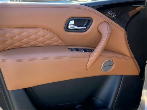 Used 2024 INFINITI QX80 Sensory w/ Cargo Package image 22