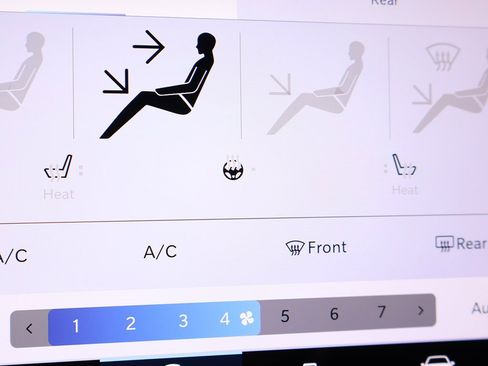 Used 2022 Chrysler Pacifica Touring-L image 49