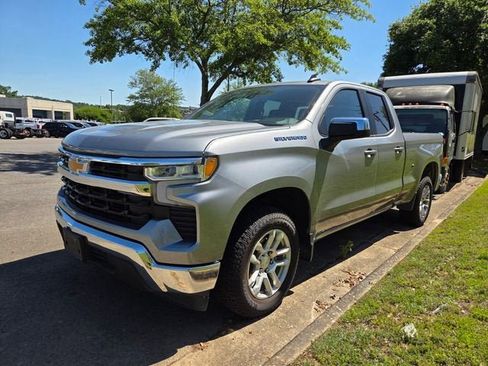 Used 2024 Chevrolet Silverado 1500 LT RWD image 5