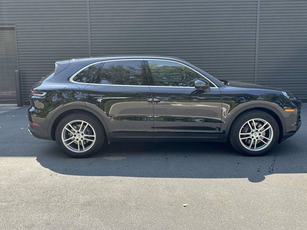 Certified 2026 Porsche Cayenne AWD/4WD image 6