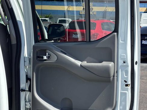 Used 2016 Nissan Frontier SV w/ SV Value Truck Package RWD image 15