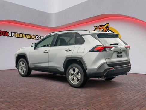 Used 2025 Toyota RAV4 XLE AWD/4WD image 8