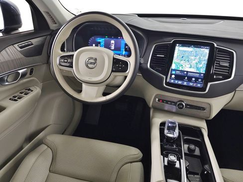 Certified 2024 Volvo XC90 T8 Ultimate AWD/4WD image 19