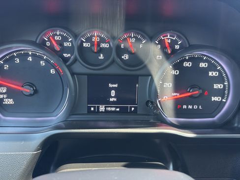 Used 2022 Chevrolet Silverado 1500 Custom AWD/4WD image 11