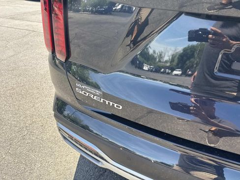 Used 2023 Kia Sorento EX AWD/4WD image 5