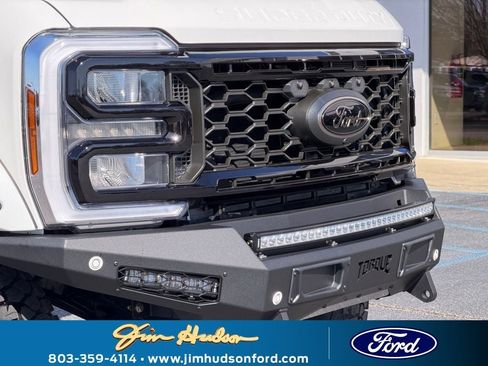 New 2026 Ford F250 Lariat w/ Black Appearance Package image 16
