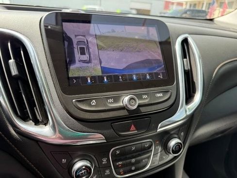 Used 2019 Chevrolet Equinox Premier FWD image 16