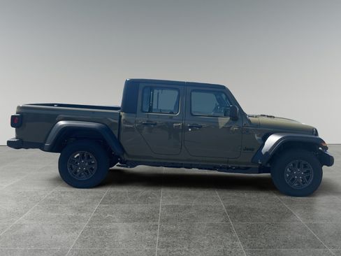 New 2026 Jeep Gladiator Sport AWD/4WD image 6