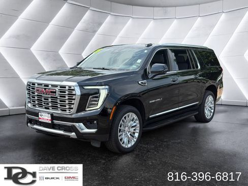 Used 2025 GMC Yukon XL Denali AWD/4WD image 1