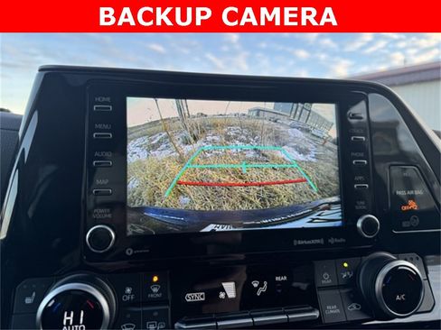 Certified 2021 Toyota Highlander XLE image 5