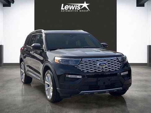 Used 2024 Ford Explorer Platinum w/ Technology Package AWD/4WD image 6