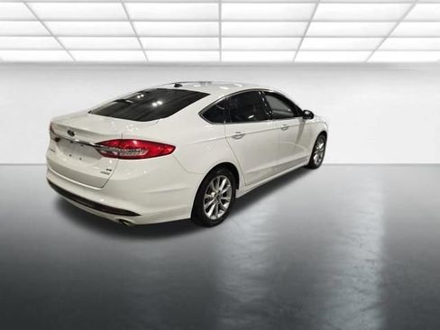 Used 2017 Ford Fusion SE FWD image 5