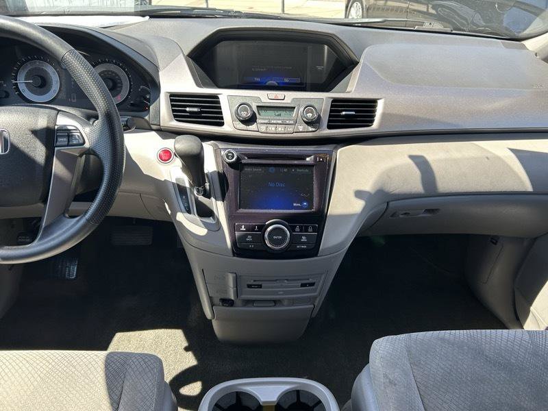 Used 2017 Honda Odyssey SE image 13