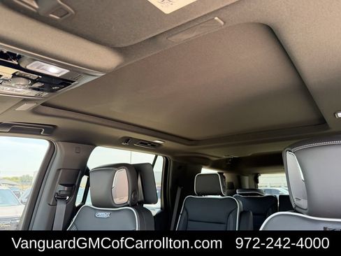 New 2026 GMC Yukon AT4 Ultimate w/ LPO, Floor Liner Package AWD/4WD image 21