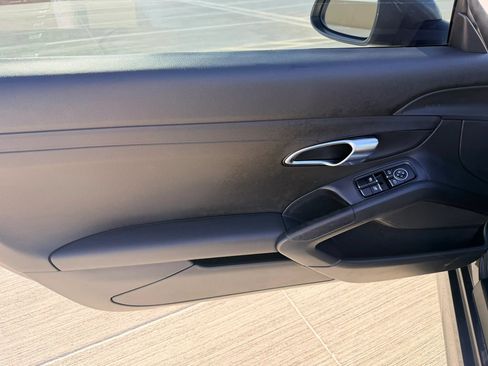 Used 2014 Porsche Boxster RWD image 17
