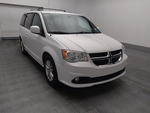 Used 2019 Dodge Grand Caravan SXT image 13