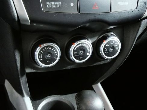 Used 2014 Mitsubishi Outlander Sport SE AWD/4WD image 19