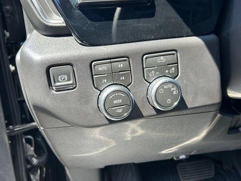 New 2026 GMC Sierra 1500 SLE w/ X31 Off-Road Package AWD/4WD image 16