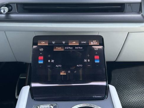 New 2026 Cadillac Vistiq Premium Luxury AWD/4WD image 18