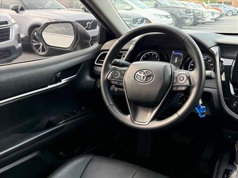 Used 2023 Toyota Camry SE FWD image 11