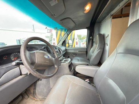 Used 2003 Ford E-350 and Econoline 350 Super Duty image 8