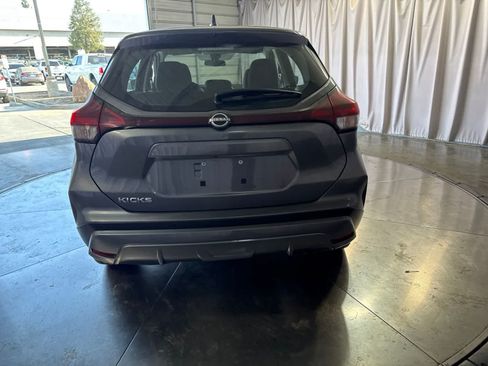 Used 2023 Nissan Kicks S FWD image 6