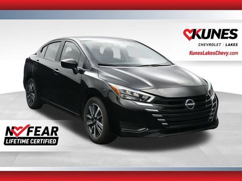 Used 2025 Nissan Versa SV FWD image 1