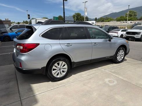 Used 2016 Subaru Outback 2.5i Premium AWD/4WD image 4