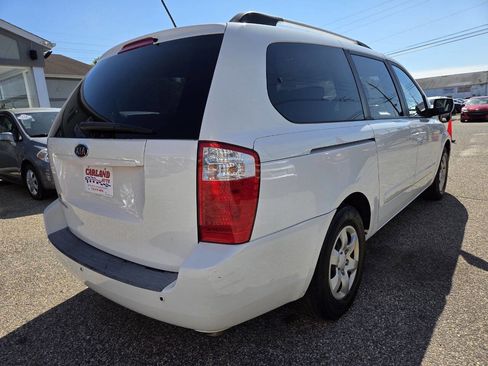 Used 2010 Kia Sedona LX FWD image 7