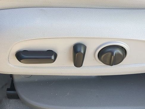 Used 2018 GMC Acadia SLT image 19