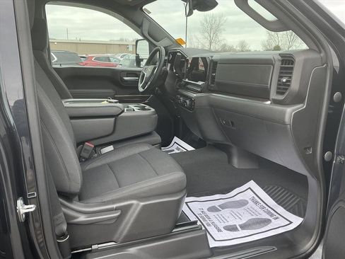 Used 2024 Chevrolet Silverado 2500 LT w/ Convenience Package image 33